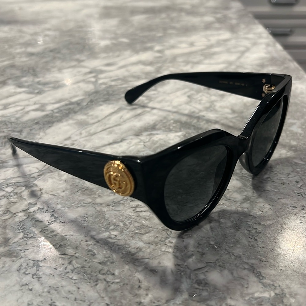 Gucci cat eye sunglasses